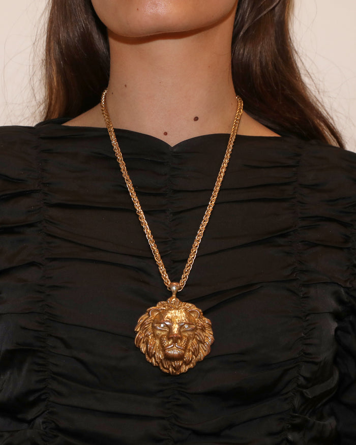 Collier pendentif lion