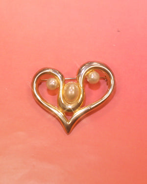 Broche dorée coeur et perles