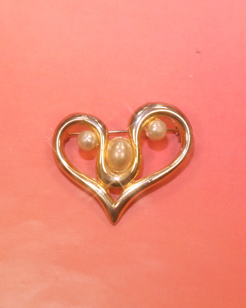 Broche dorée coeur et perles