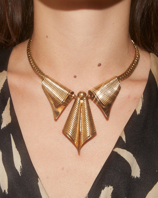 Collier plastron