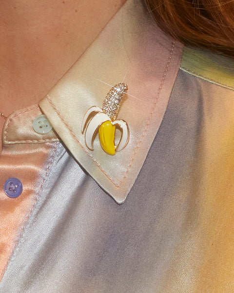 Broche banane à strass