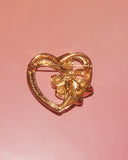 Broche coeur ruban