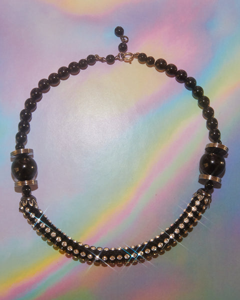 Collier noir et strass