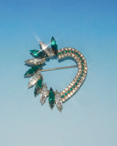 Broche coeur strass verts